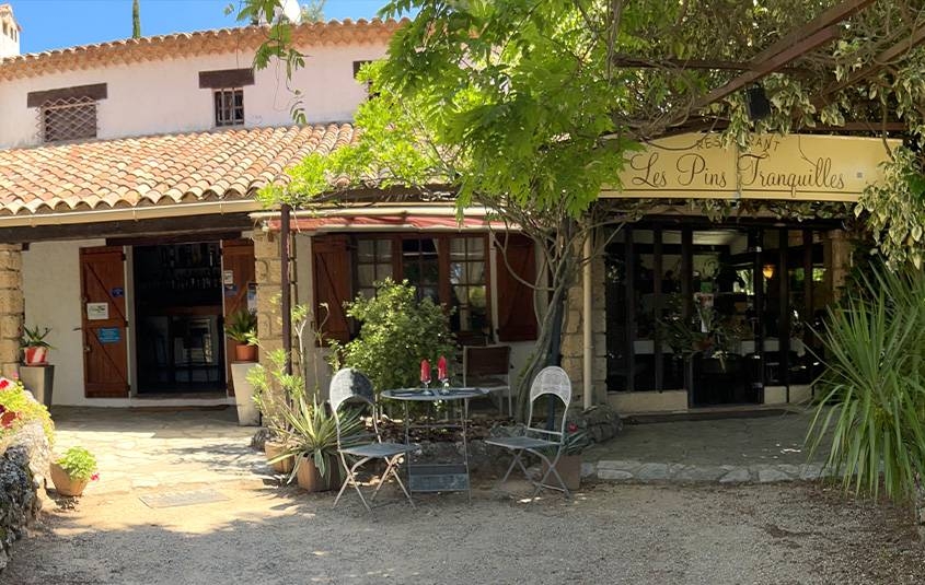 Le Restaurant - Les Pins Tranquilles - Restaurant Tourtour - Restaurant Tourtour Var
